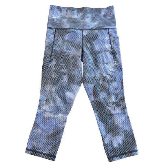 Athleta Petite Tie Dye Salutation Stash Pocket II Capri Leggings XSP - Picture 1 of 12